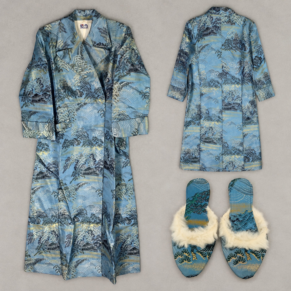 Sun Bros Co Vintage Japanese Brocade Robe Slippers Set Blue